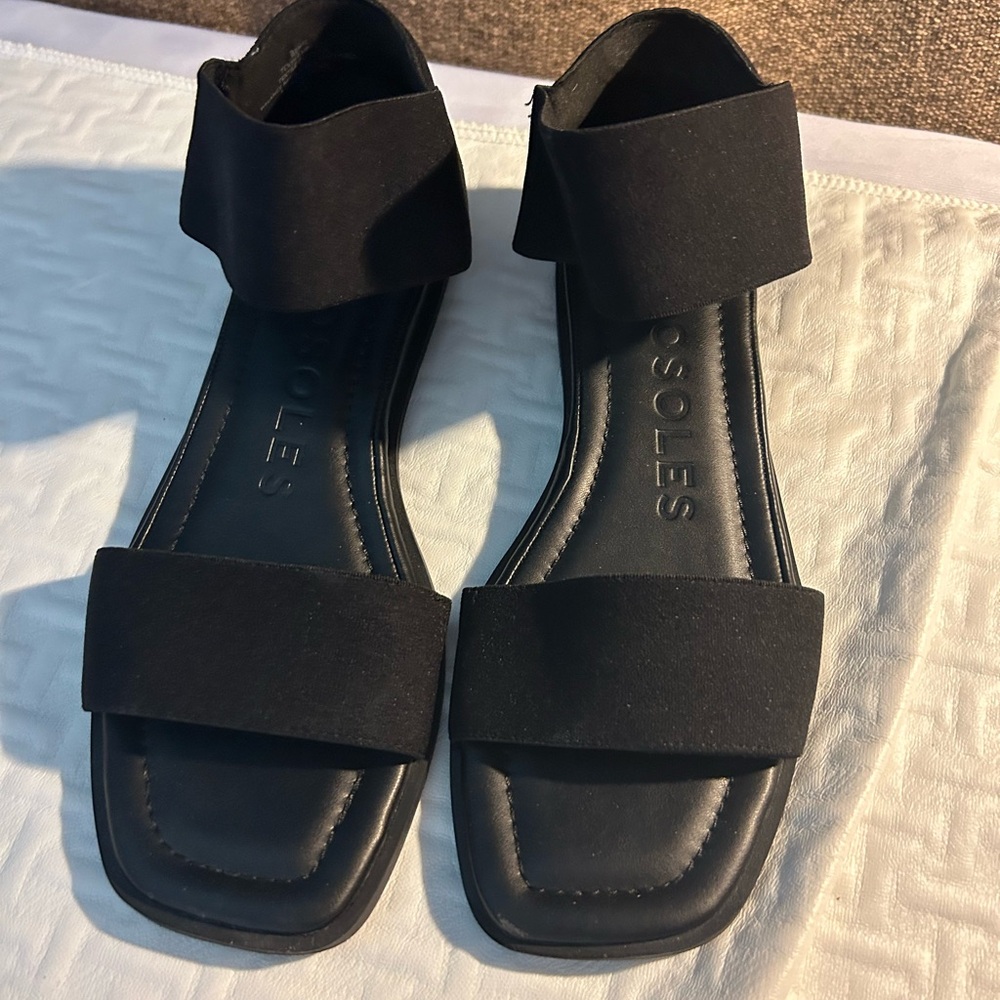 AEROSOLES Black Minimalist Sandals with Elastic Straps- worn once, gently used